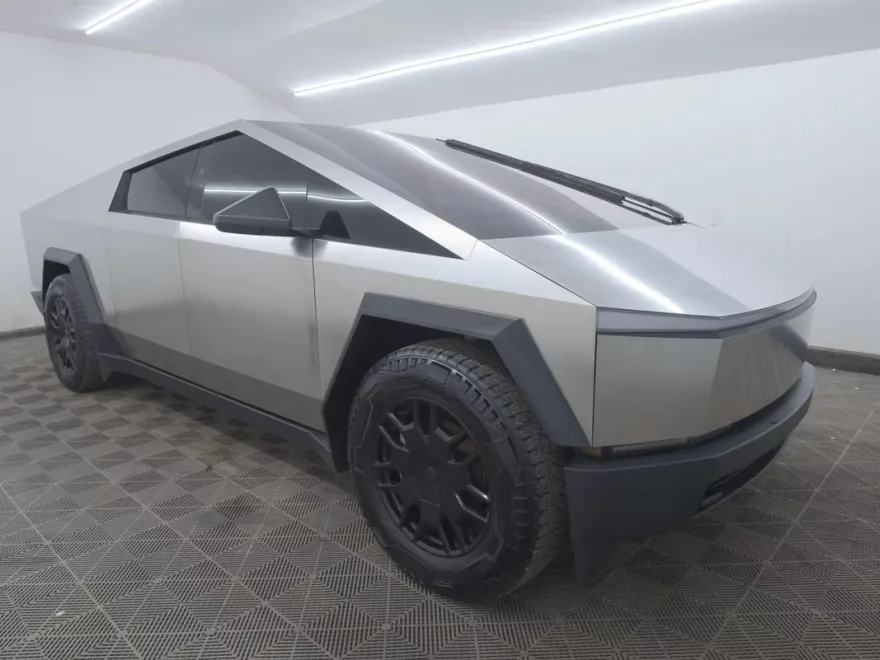 2024 Tesla Cybertruck Cyberbeast photo 1
