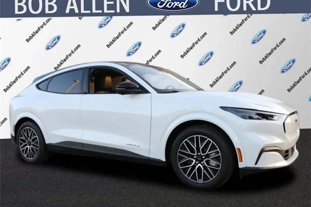 2025 Ford Mustang Mach-E Premium photo 1
