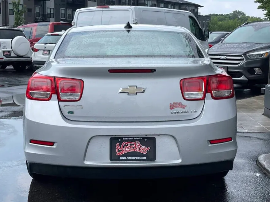 2015 Chevrolet Malibu LS photo 1