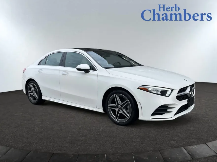 2022 Mercedes Benz A 220 4MATIC photo 1