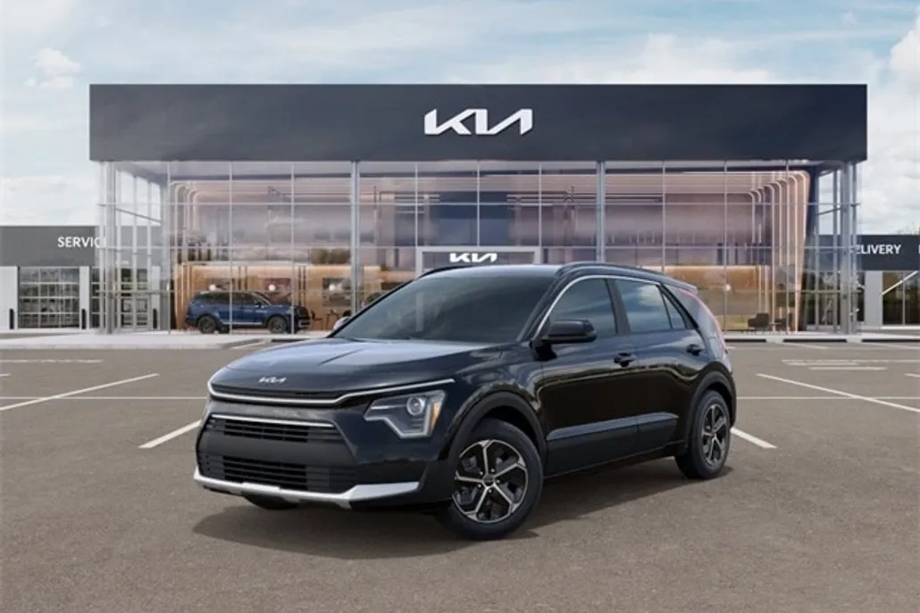 2025 Kia Niro LX photo 1