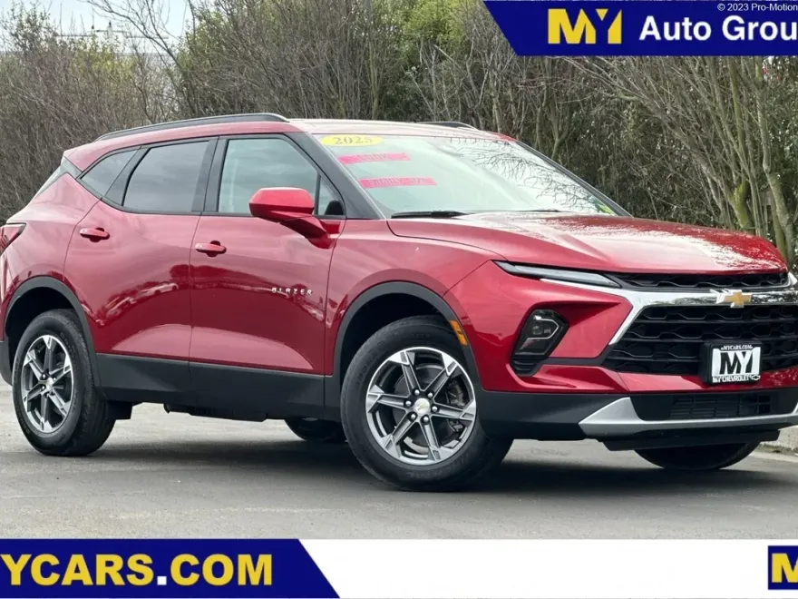 2025 Chevrolet Blazer 2LT photo 1