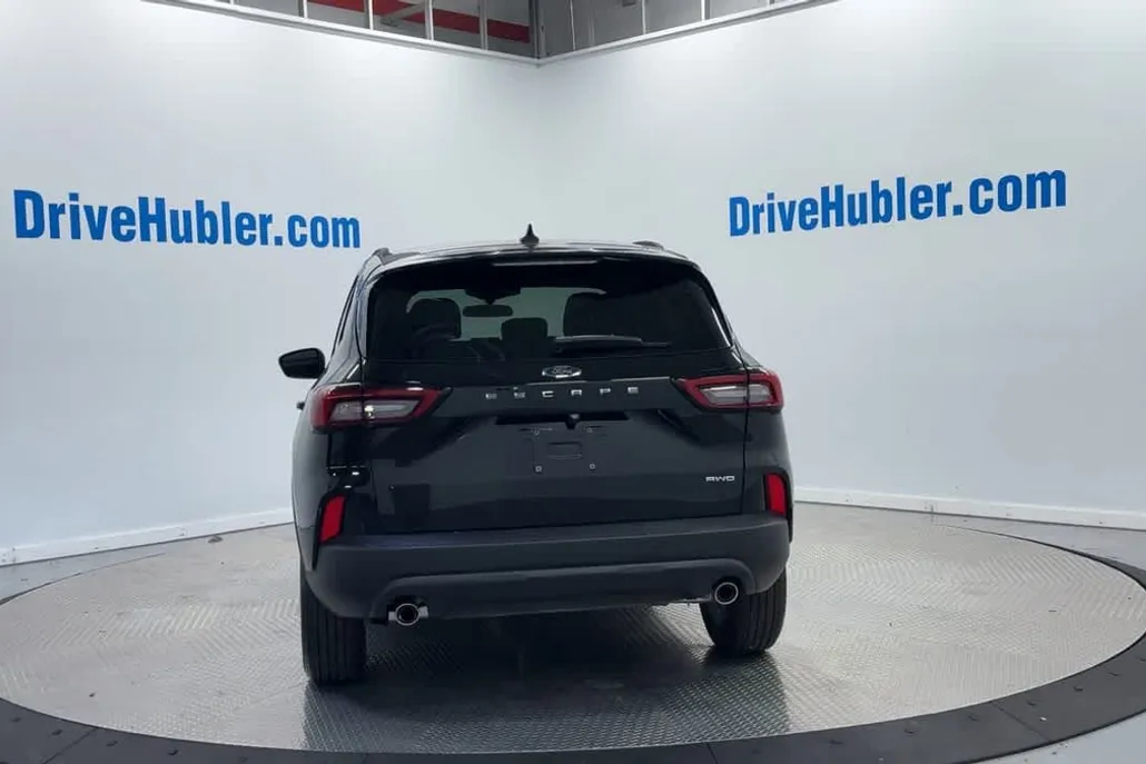 2025 Ford Escape ST-Line photo 1