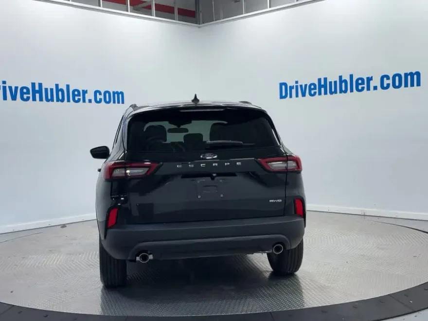 2025 Ford Escape ST-Line photo 1