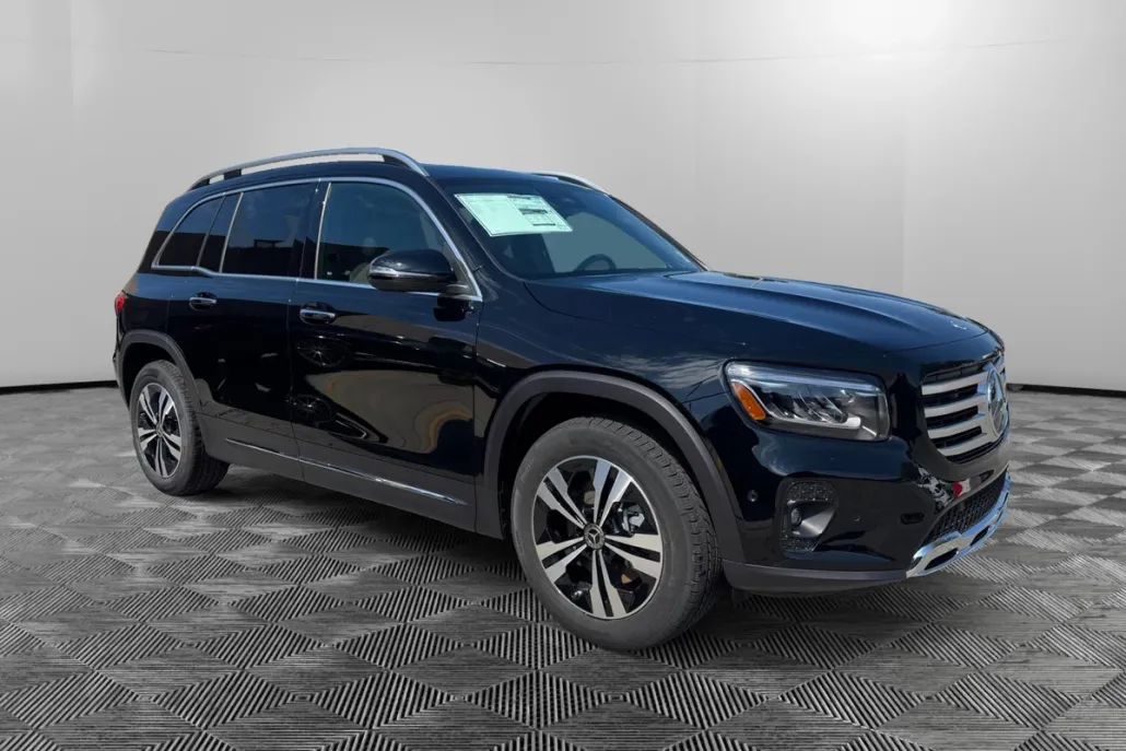 2026 Mercedes Benz GLB 250 4MATIC photo 1