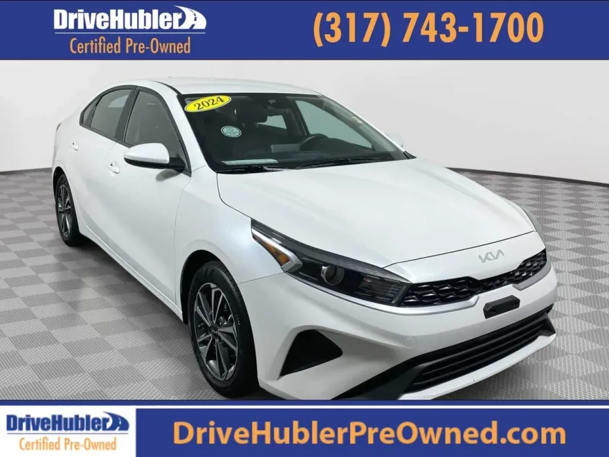2024 Kia Forte LXS photo 1