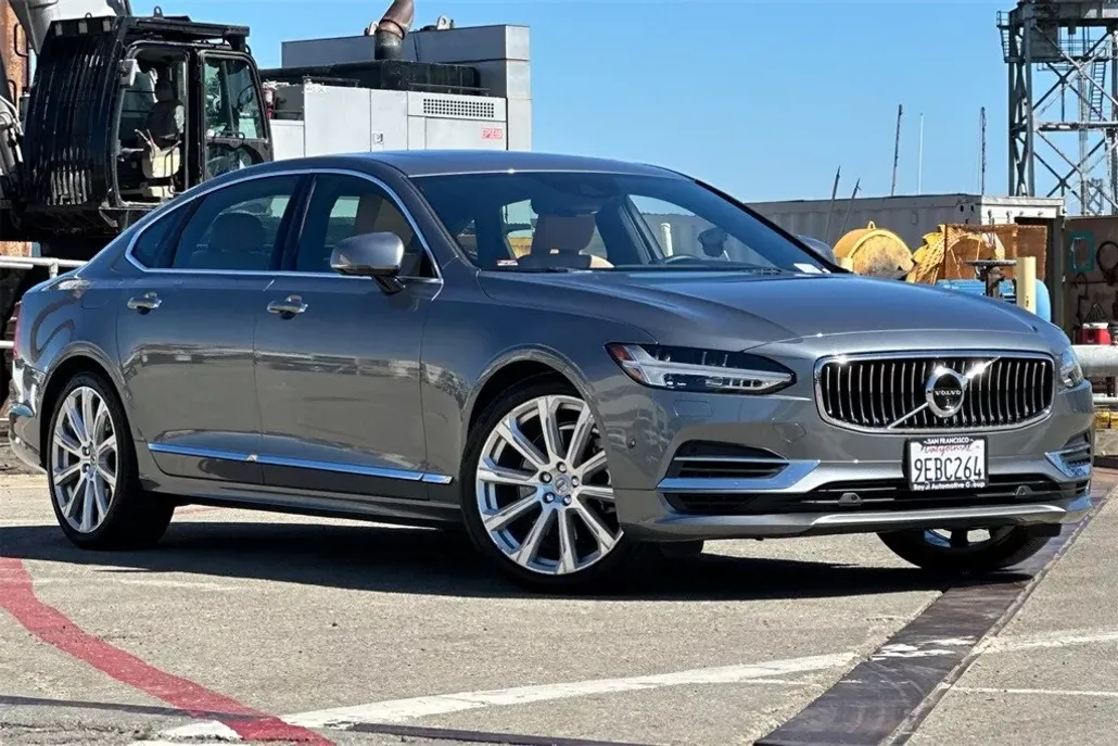 2019 Volvo S90 T8 Inscription photo 1