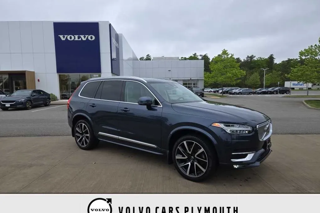 2023 Volvo XC90 AWD Plus photo 1
