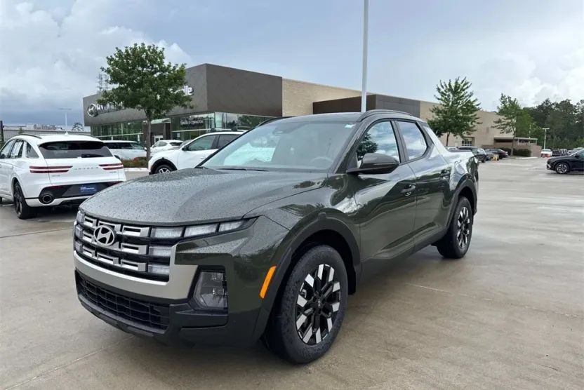 2025 Hyundai Santa Cruz SEL Activity photo 1