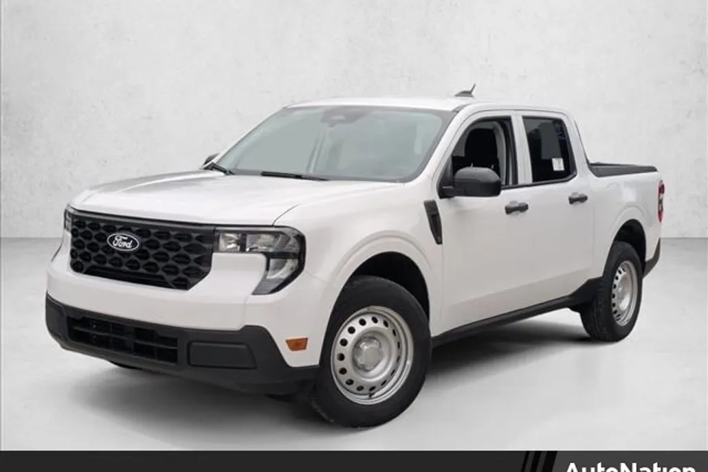 2025 Ford Maverick XL photo 1