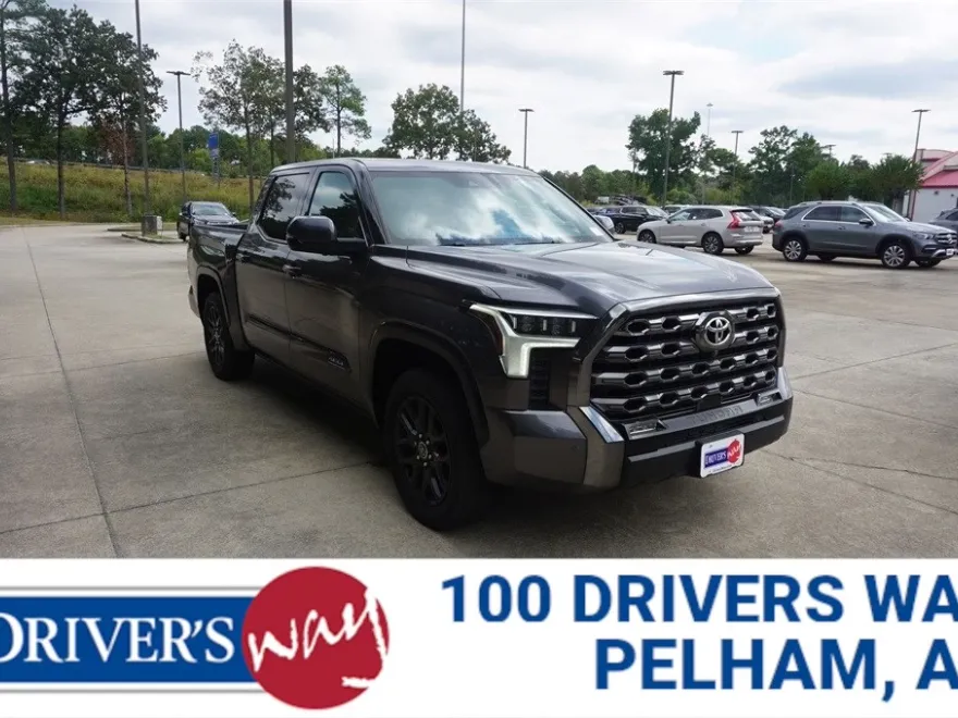 2023 Toyota Tundra Platinum photo 1