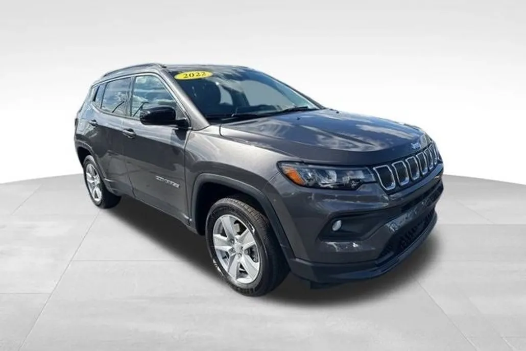 2022 Jeep Compass Latitude photo 1