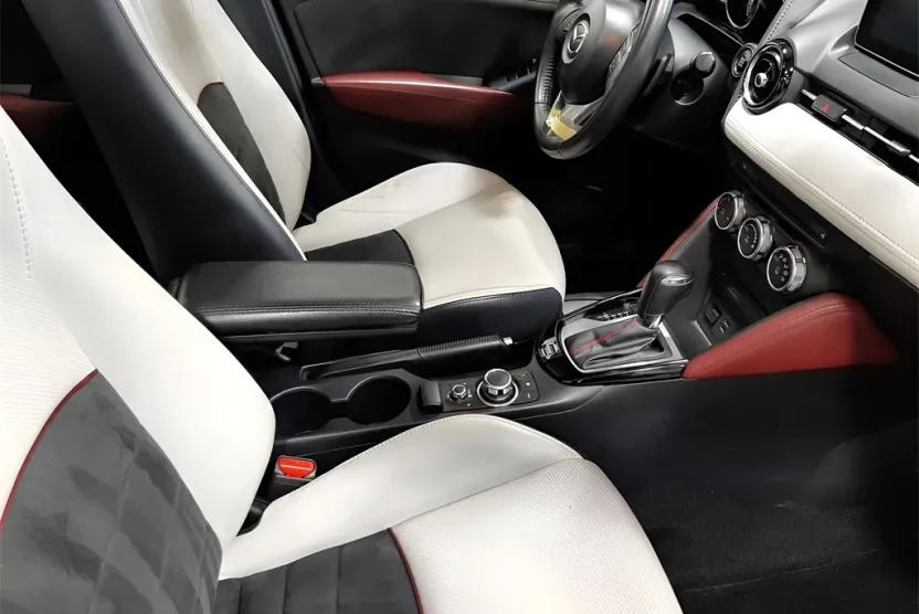 2017 Mazda CX-3 Grand Touring photo 1
