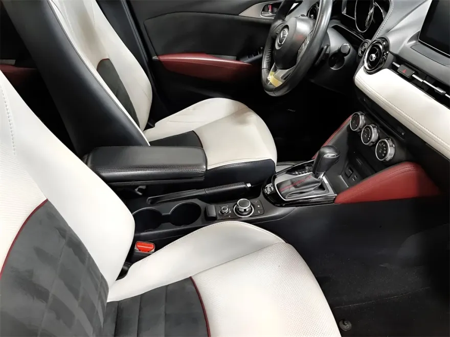 2017 Mazda CX-3 Grand Touring photo 1