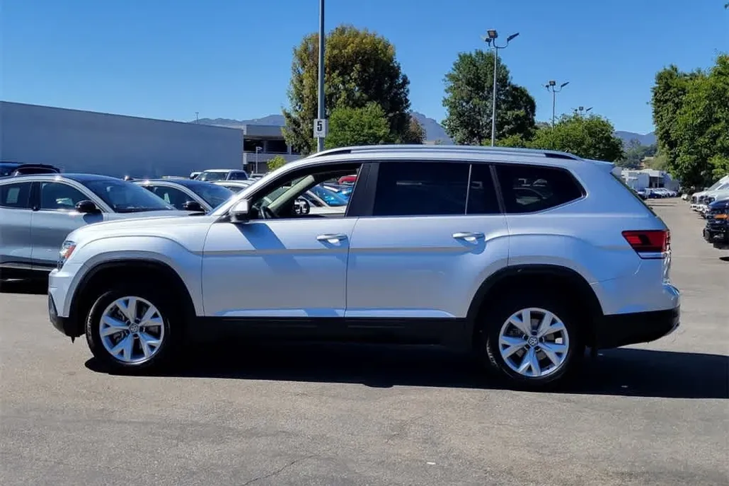 2019 Volkswagen Atlas V6 SE photo 1