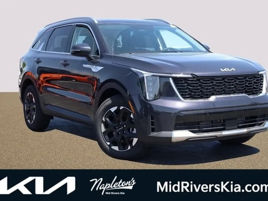 2025 Kia Sorento S photo 1