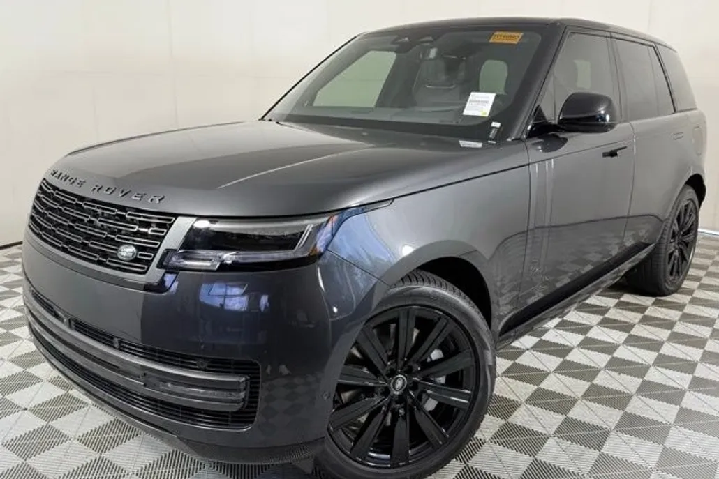 2025 Land Rover Range Rover SE photo 1