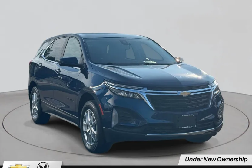 2022 Chevrolet Equinox LT photo 1