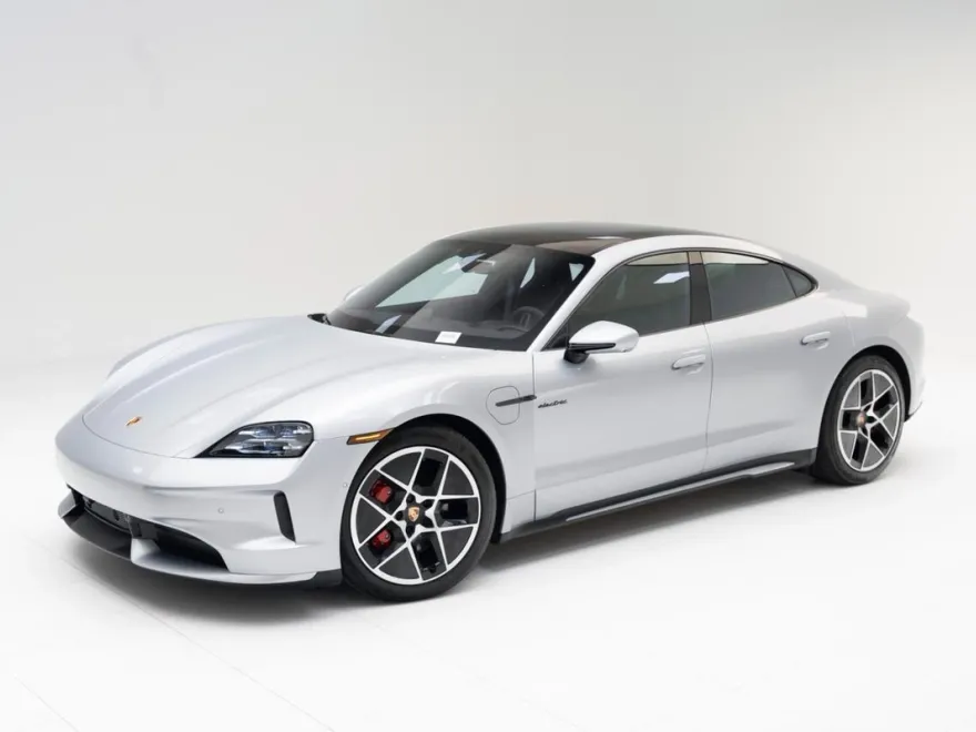 2025 Porsche Taycan 4S photo 1