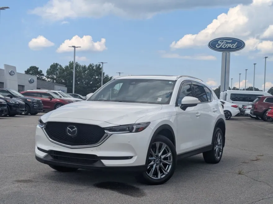 2020 Mazda CX-5 Signature photo 1
