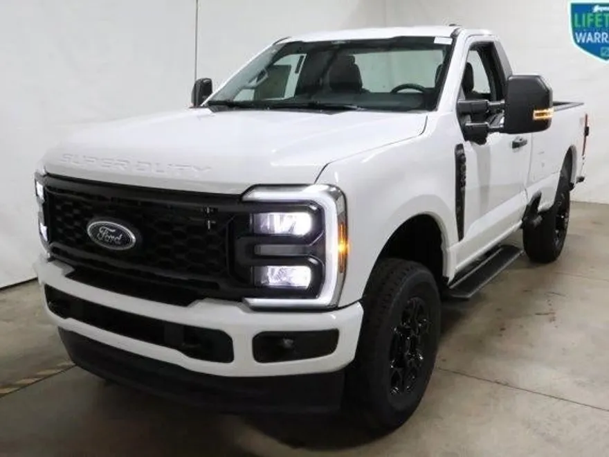 2025 Ford F-350 XL photo 1