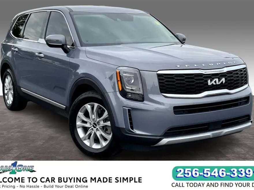 2022 Kia Telluride LX photo 1