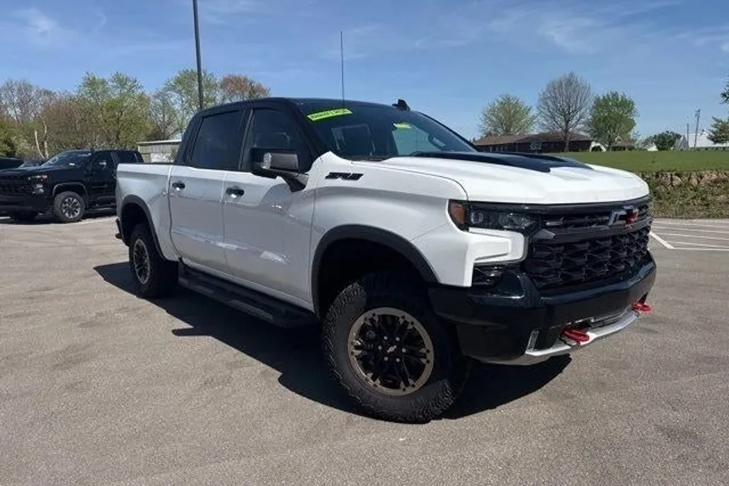 2024 Chevrolet Silverado 1500 ZR2 photo 1
