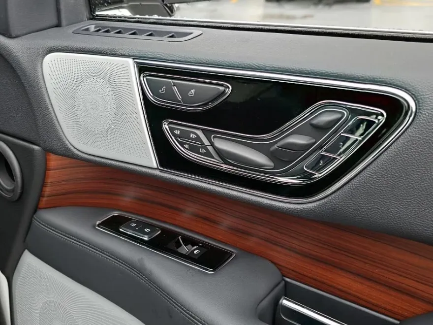 2024 Lincoln Navigator Reserve photo 8