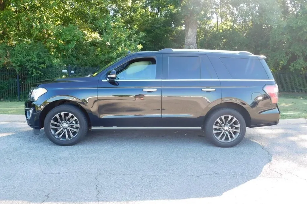 2019 Ford Expedition Limited photo 1