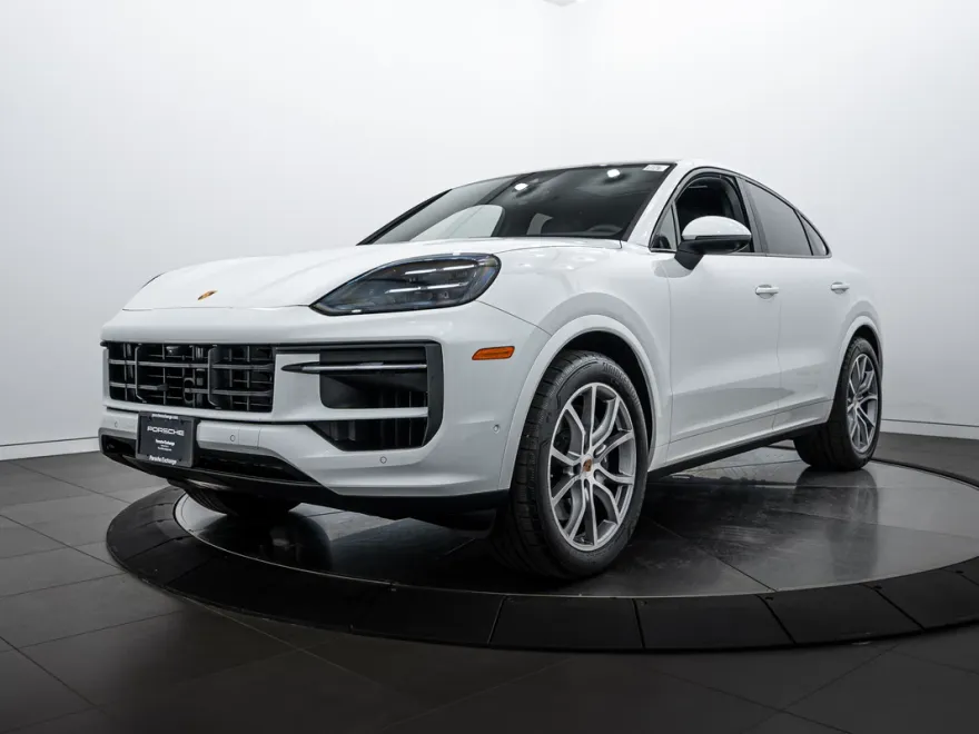 2025 Porsche Cayenne photo 1