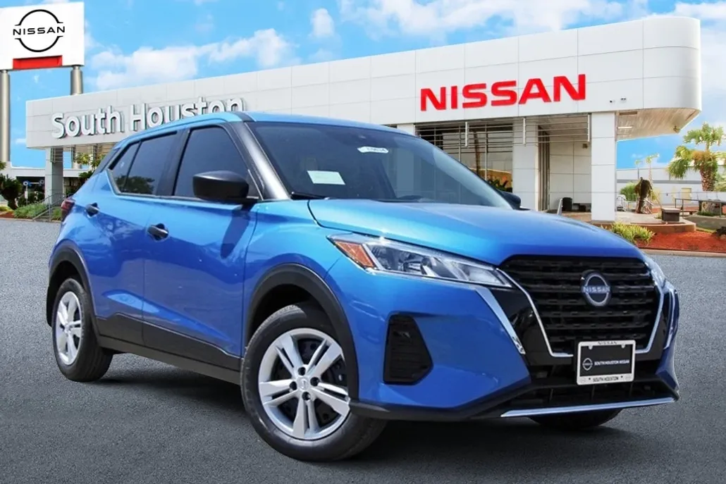 2025 Nissan Kicks Play S photo 1