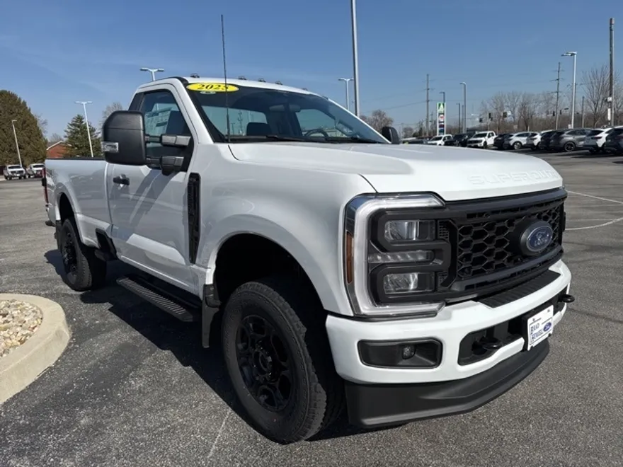 2025 Ford F-250 photo 1