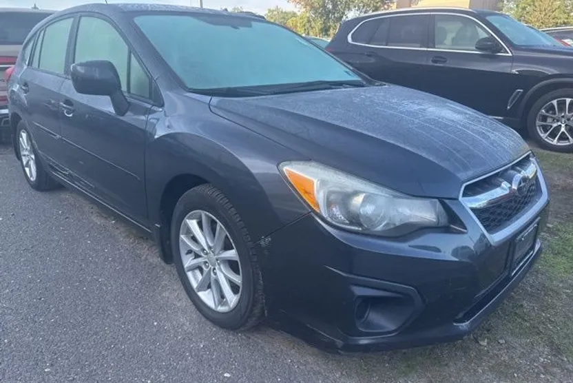 2013 Subaru Impreza 2.0i Premium photo 1
