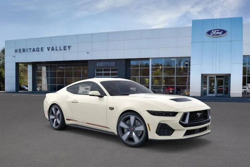 2025 Ford Mustang GT Premium photo 1