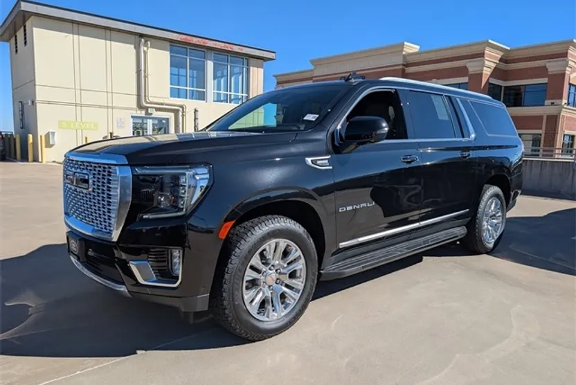 2024 Gmc Yukon XL Denali photo 1