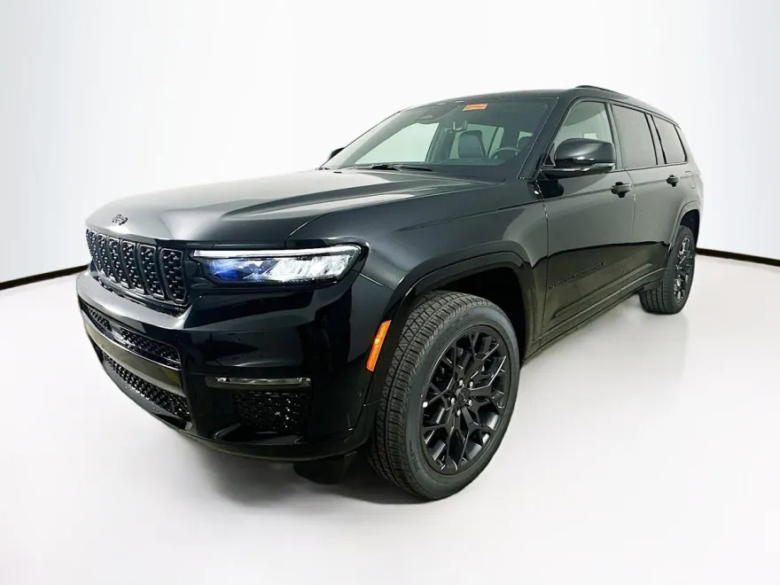 2025 Jeep Grand Cherokee L Summit photo 1