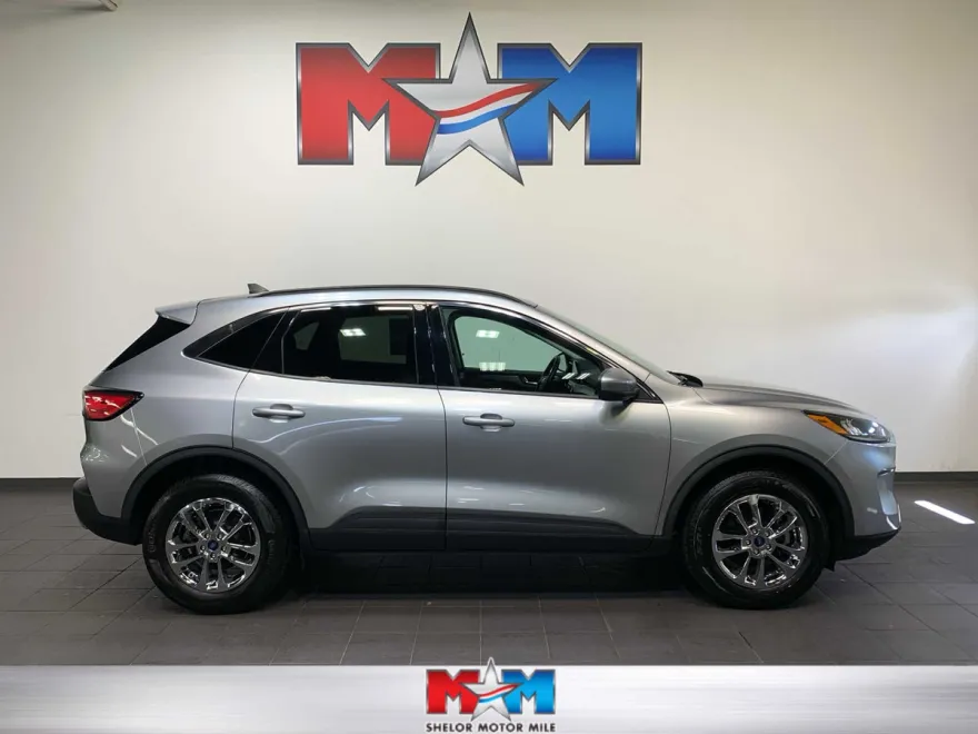 2021 Ford Escape SE photo 1