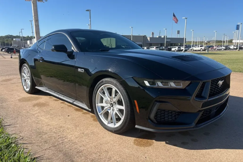 2024 Ford Mustang GT Premium photo 1
