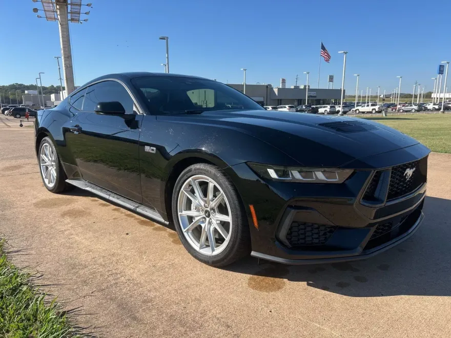 2024 Ford Mustang GT Premium photo 1