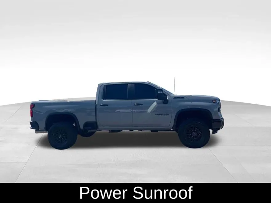 2025 Chevrolet Silverado 2500HD ZR2 photo 1