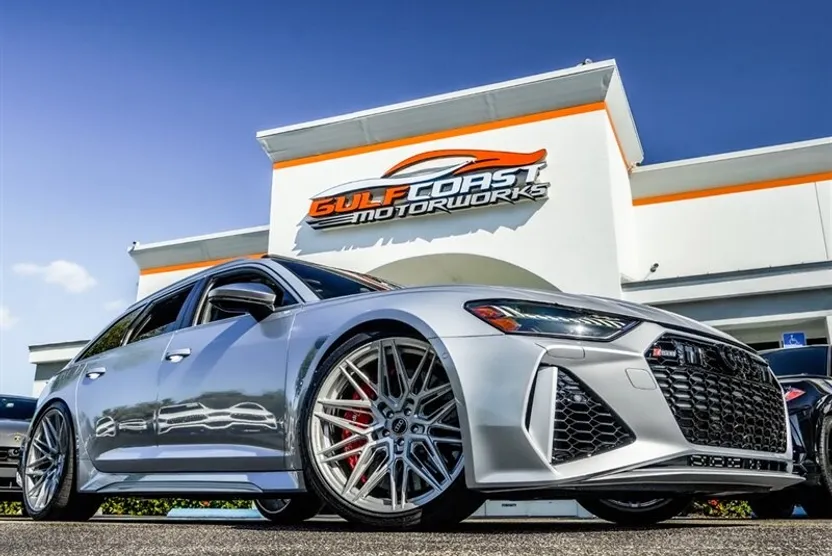 2023 Audi RS 6 Avant photo 1