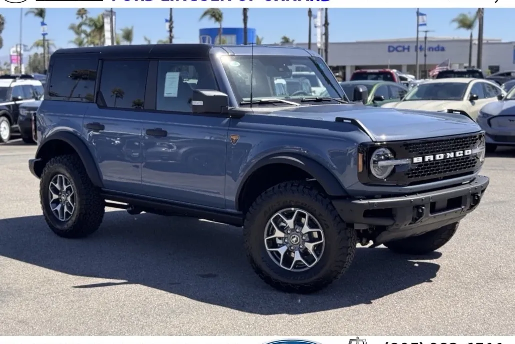 2025 Ford Bronco Badlands photo 1
