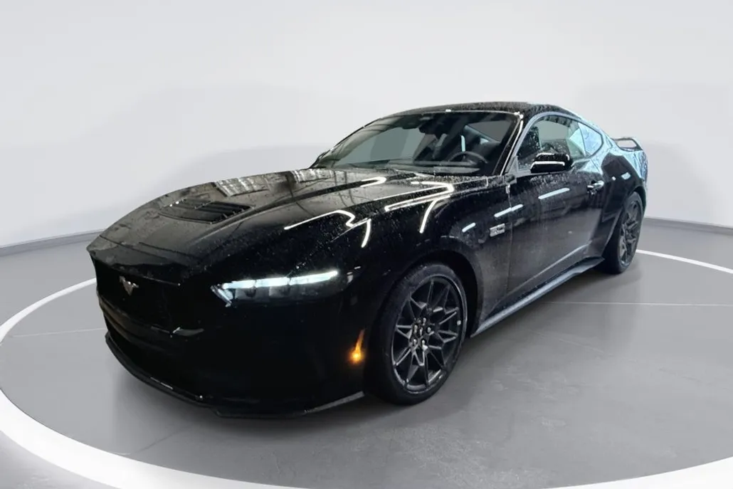 2025 Ford Mustang GT Premium photo 1