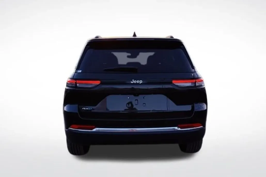 2024 Jeep Cherokee Limited 4xe photo 1