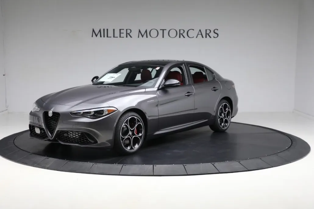 2025 Alfa Romeo Giulia SPRINT photo 1