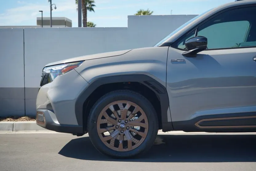 2025 Subaru Forester Sport photo 1