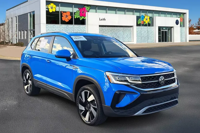 2024 Volkswagen Taos SEL photo 1