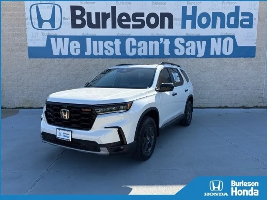 2025 Honda Pilot TrailSport photo 1