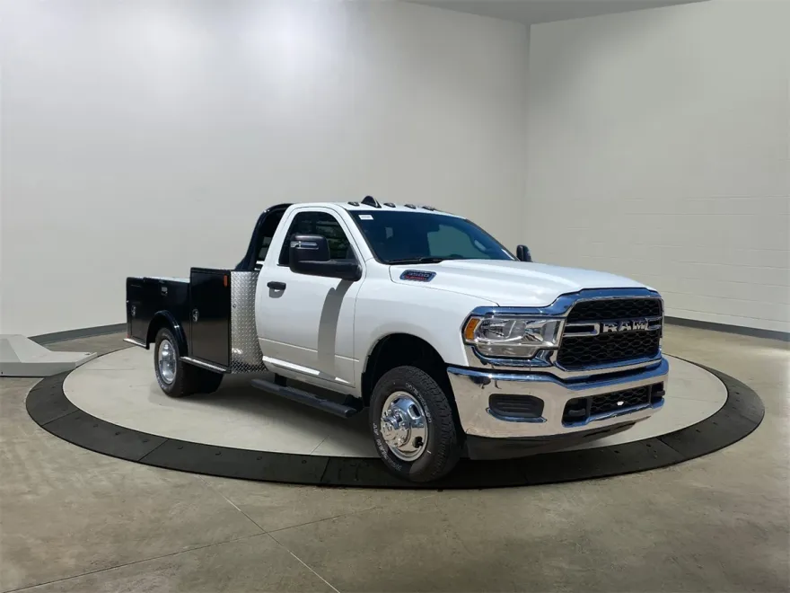 2024 Ram 3500 Tradesman photo 1