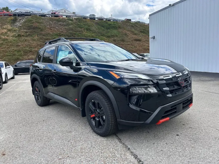 2026 Nissan Rogue SV photo 1